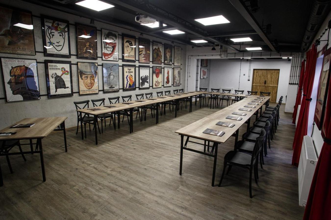 Stare Kino Cinema Residence 우치 외부 사진